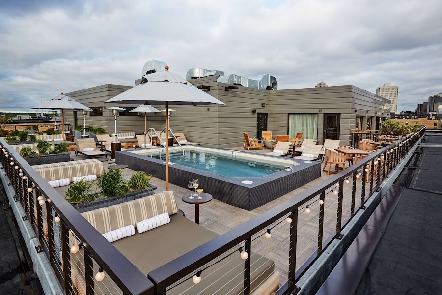 Hewing Hotel Rooftop Spa