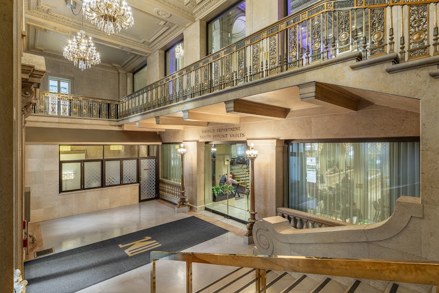 One King West Hotel & Residence